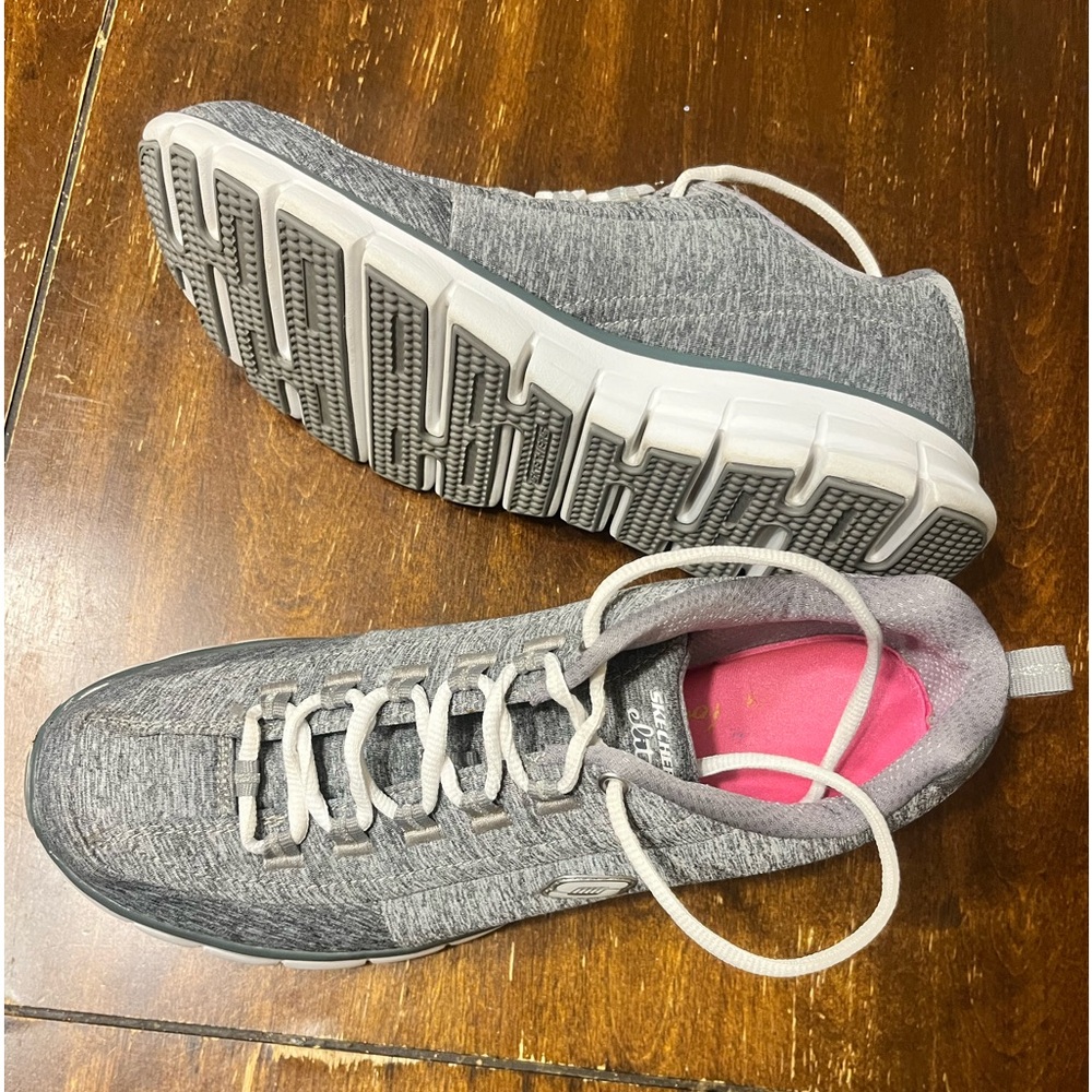 Skechers